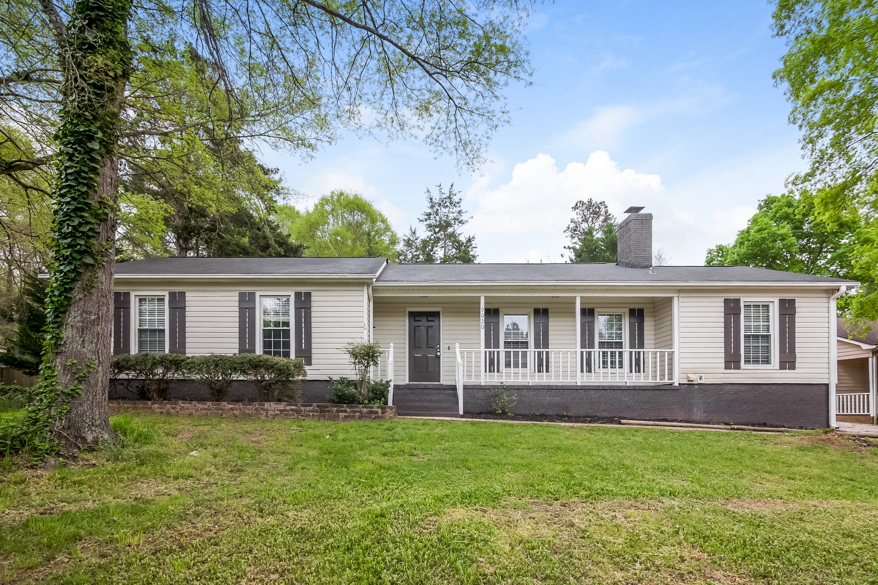 9020 Louvaine Dr Charlotte, NC 28227